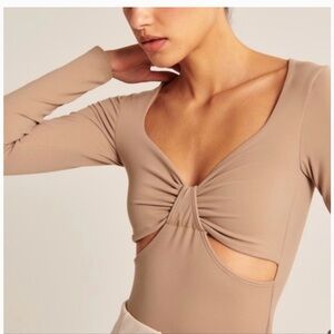 💙 Nwt Abercrombie & Fitch Cut Out Bodysuit